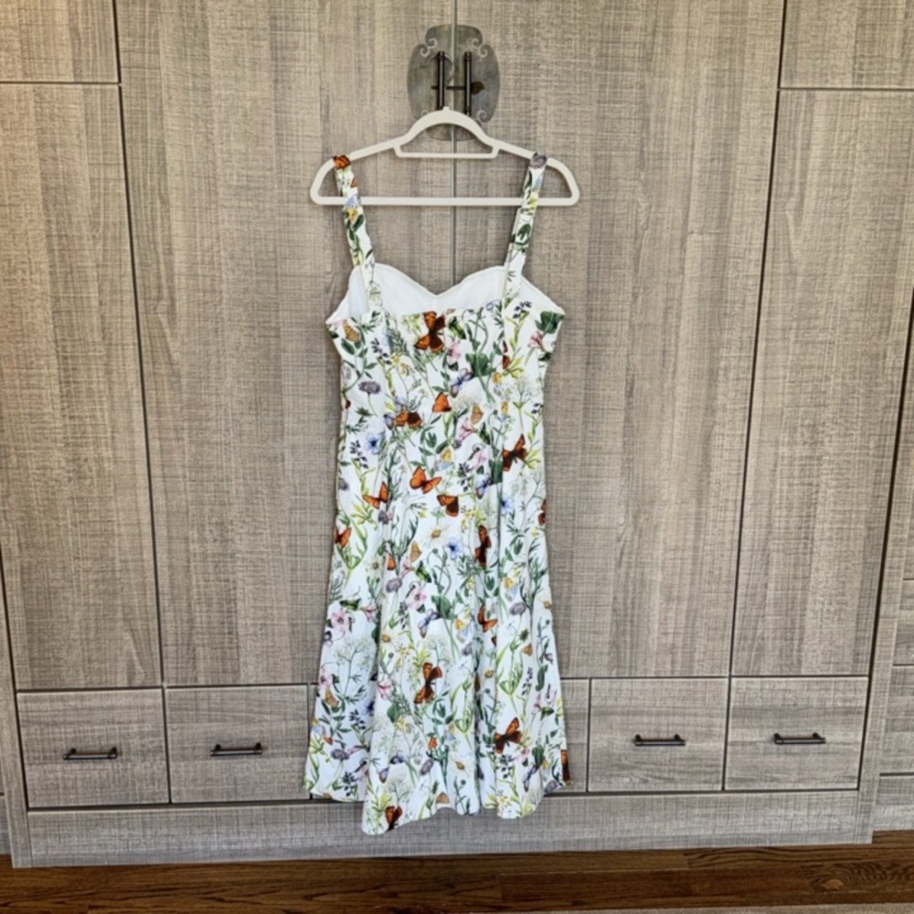 Avec Les Filles Botanical Fit & Flare Midi Dress in Butterfly Floral - Picture 4 of 17
